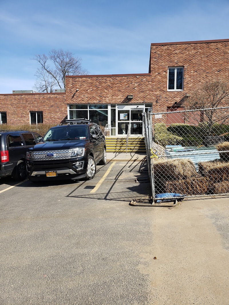 Northport-East Northport Public Library photo 3