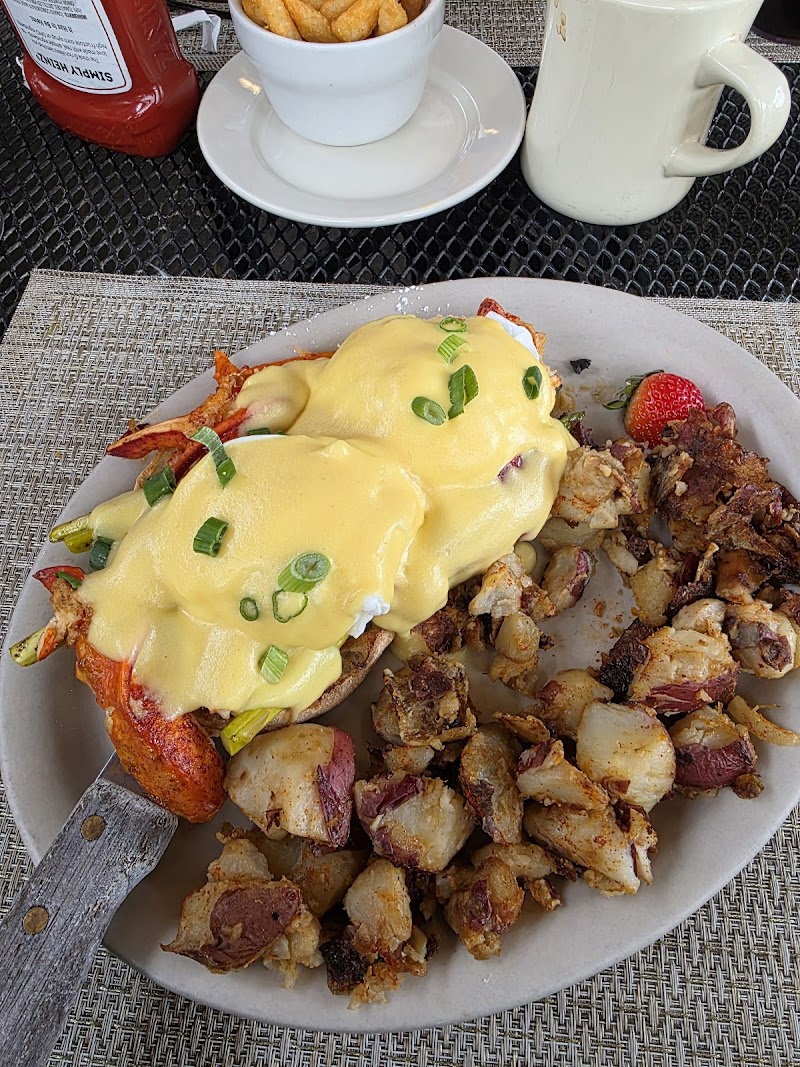Northport Shipwreck Diner photo 5