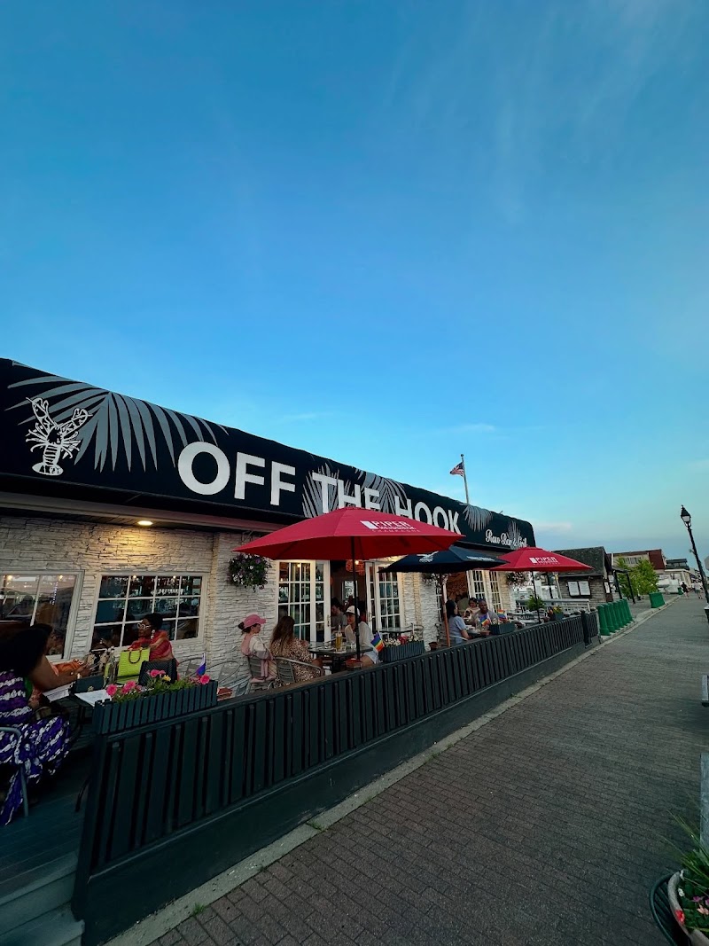 Off the Hook Raw Bar & Grill Freeport photo 2