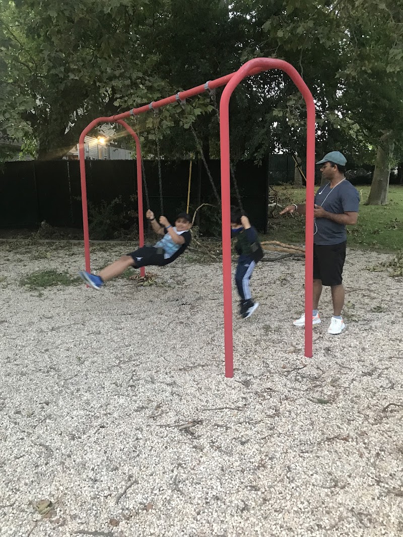 Park & playground photo 1