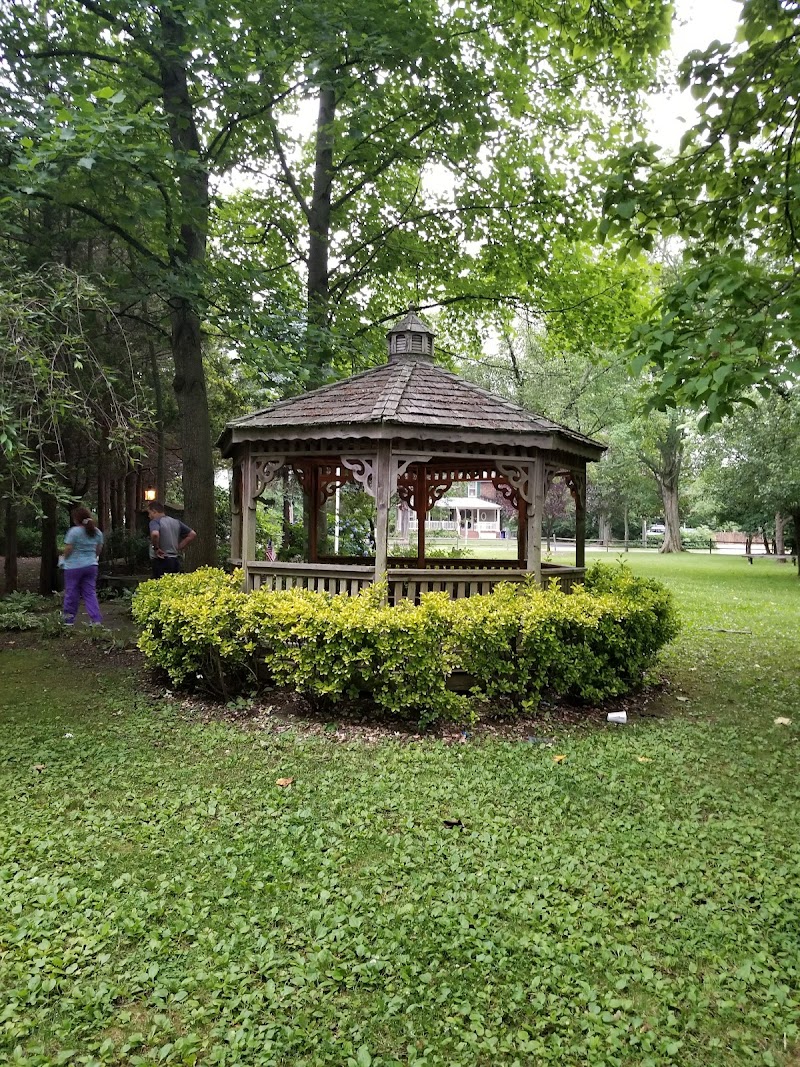 Pearsall Park photo 2