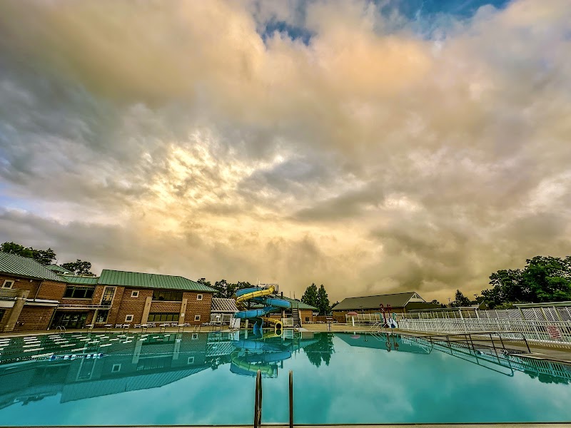 Phelps Lane Pool photo 2
