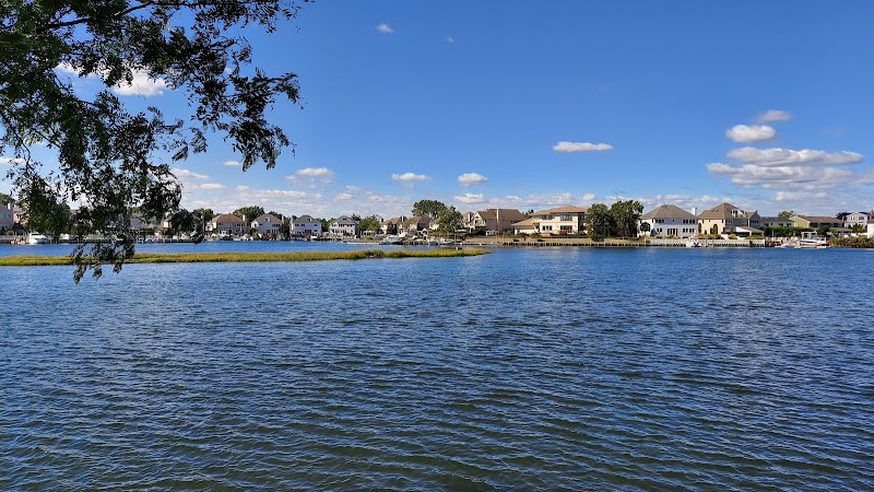 Philip B. Healey Beach at Florence Avenue photo 4