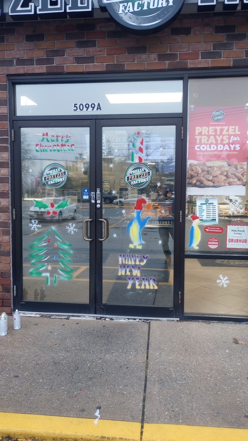 Philly Pretzel Factory photo 3