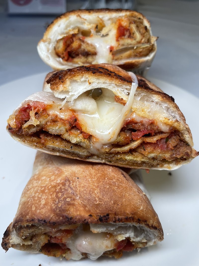 Phil's Pizzeria & Restaurant Syosset photo 2