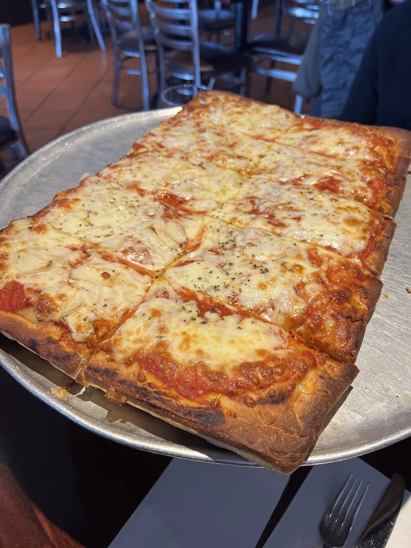Phil's Pizzeria & Restaurant Syosset photo 4