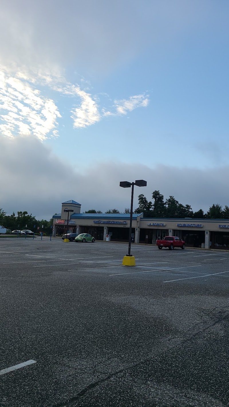 Pine Plaza photo 4
