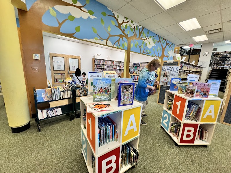 Plainview-Old Bethpage Library photo 1