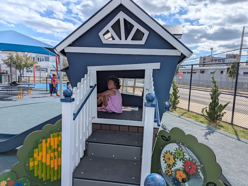 Playground photo 5