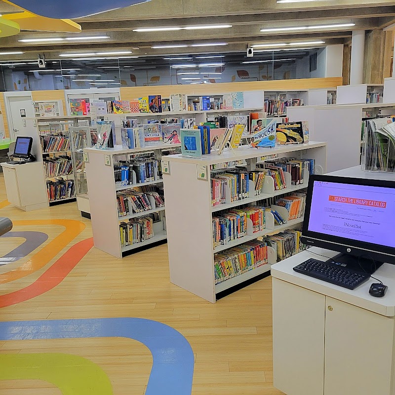 Port Washington Public Library photo 3
