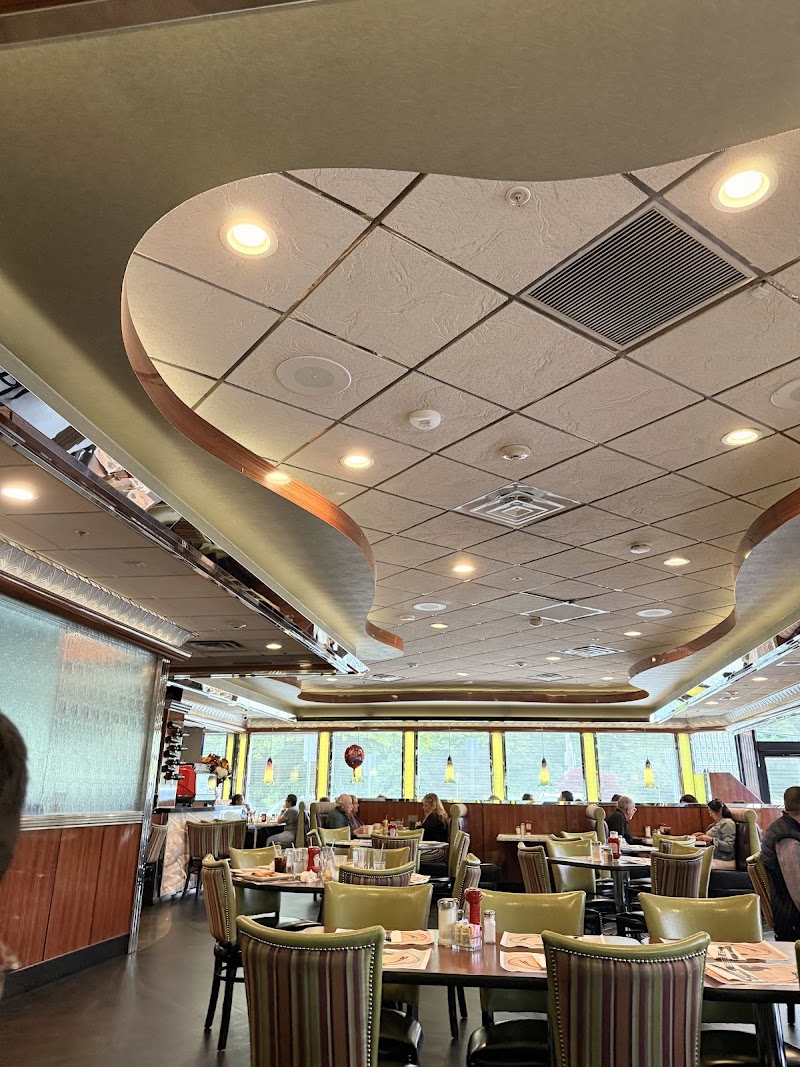 Premier Diner Commack photo 4