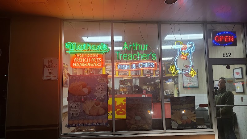 Pudgie's Famous Chicken/ Nathan's Famous/ Arthur Treacher's Fish & Chips photo 5