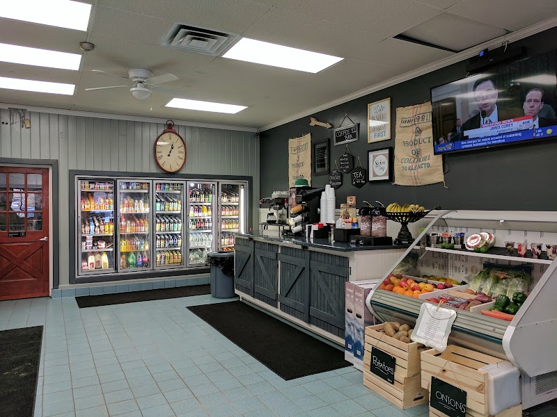 Pumpernickels Delicatessen and Market photo 3