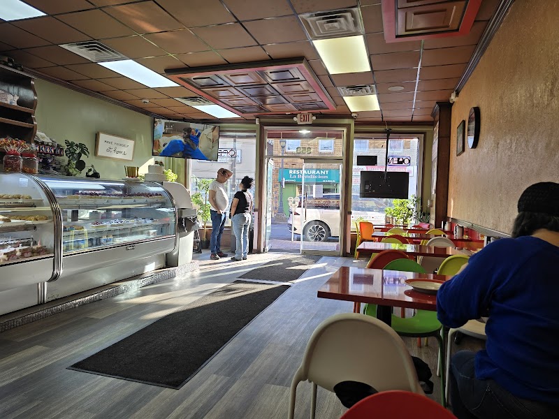 Punto Rojo Bakery Freeport 3 photo 5