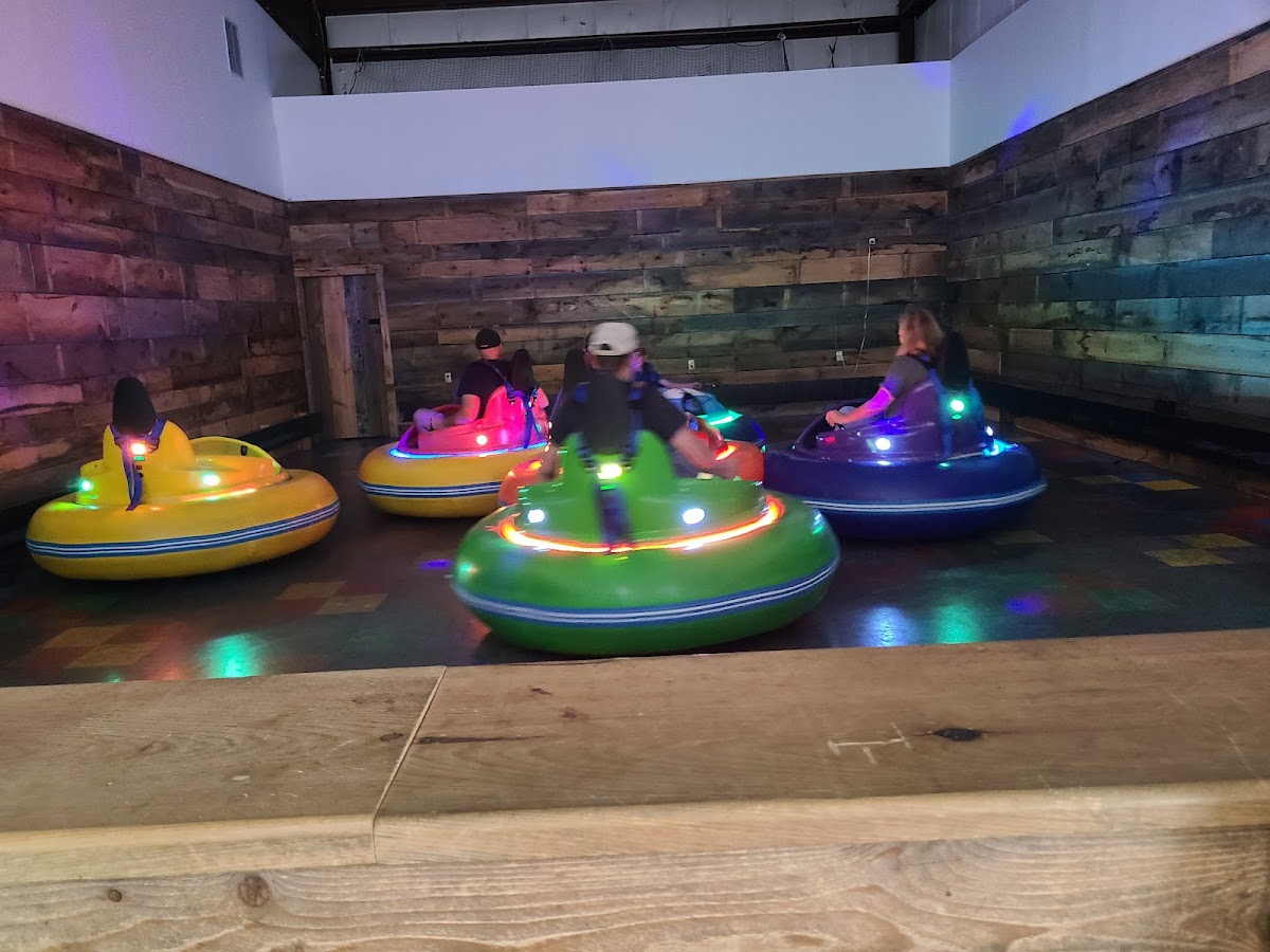 R & B Sports World photo 5