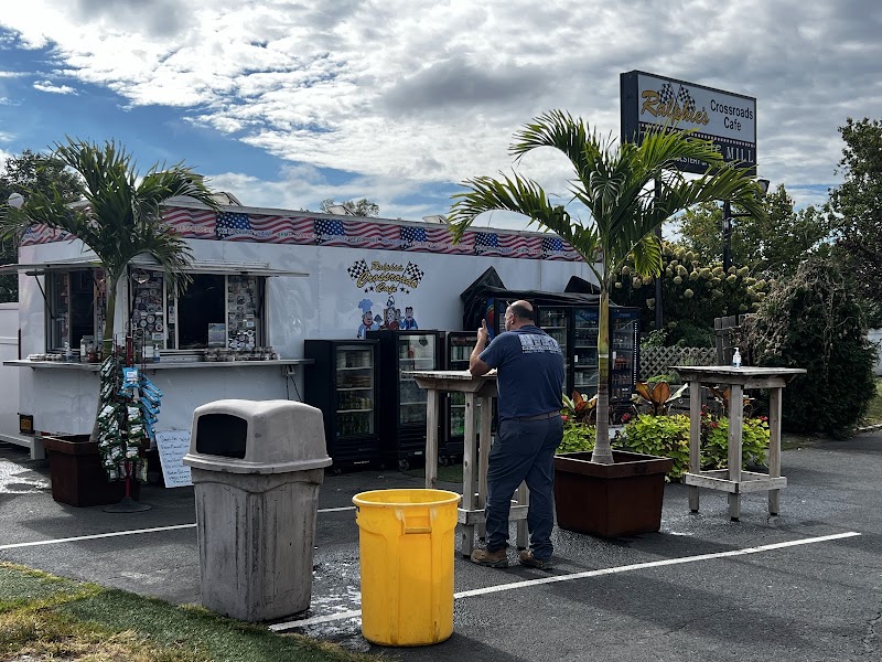 Ralphie's Crossroads Cafe photo 4