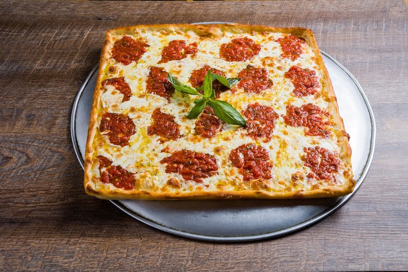 Regina Pizzeria photo 3