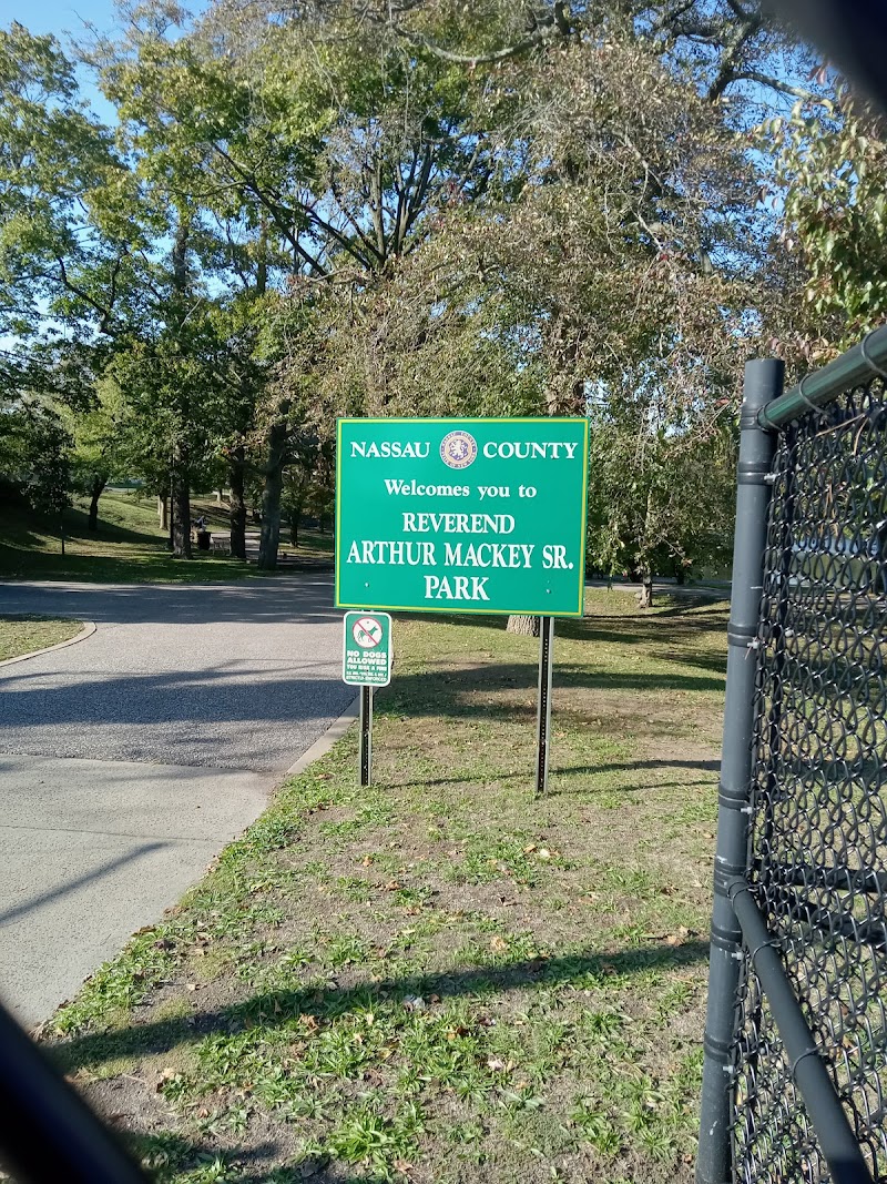 Rev. Arthur Mackey Sr. Park photo 5