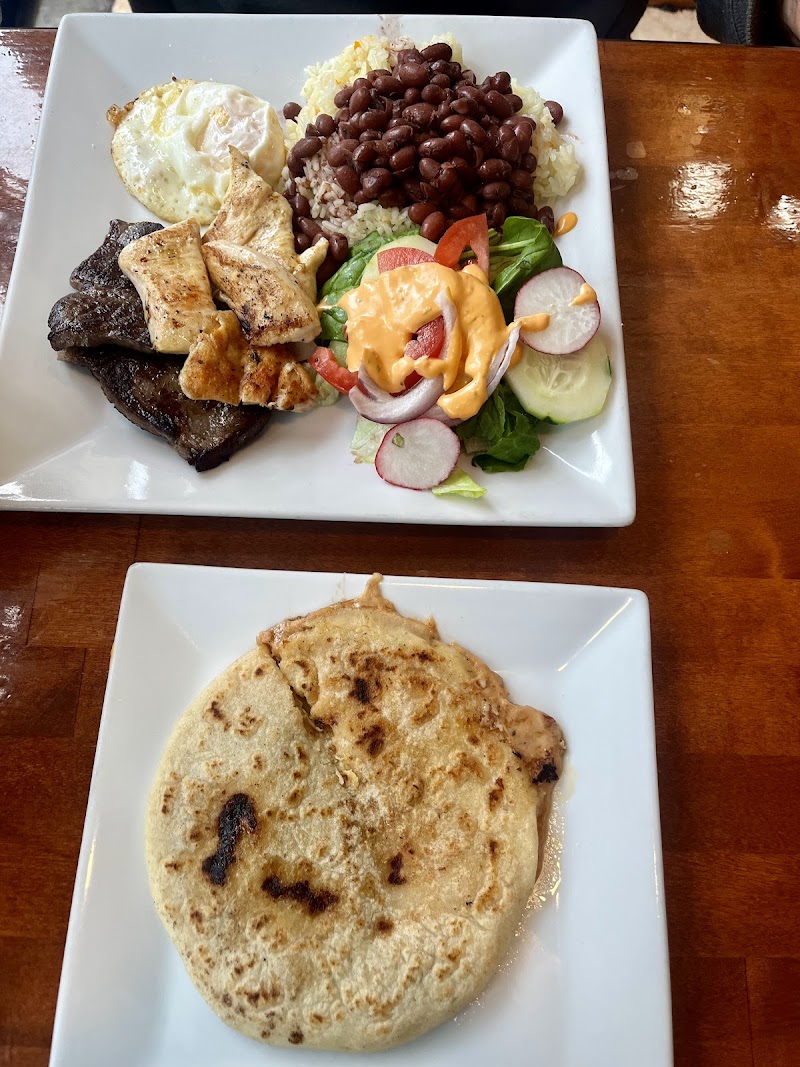 Rincon Guanaco Restaurant photo 4