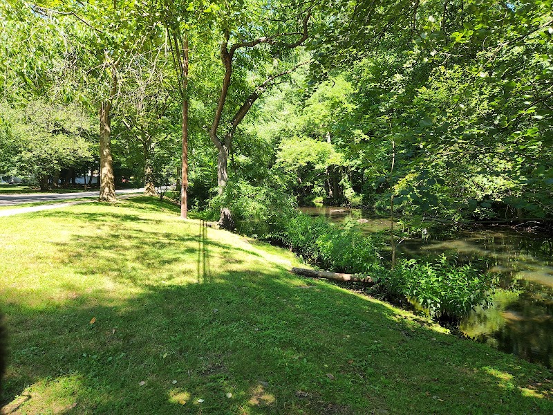 Riverside Park photo 3