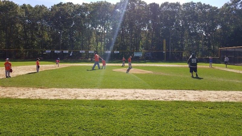 Robert Miller Memorial Park photo 1