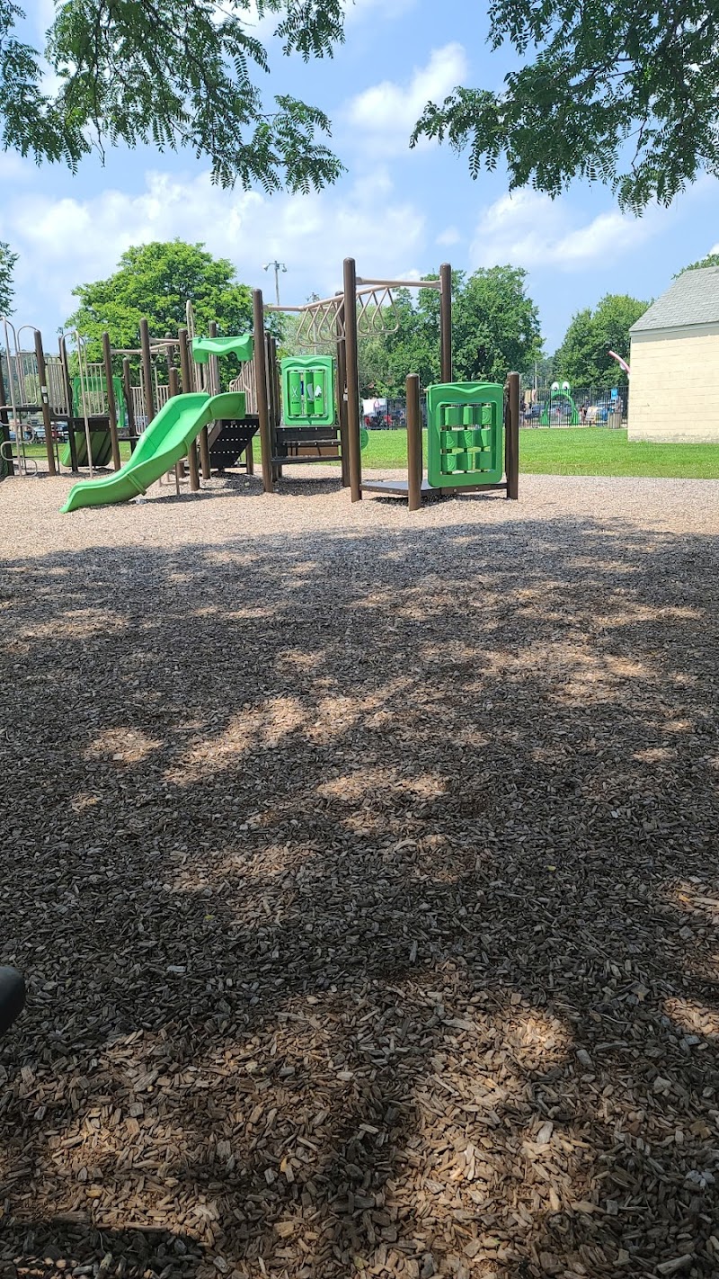 Rogers Park playground photo 2