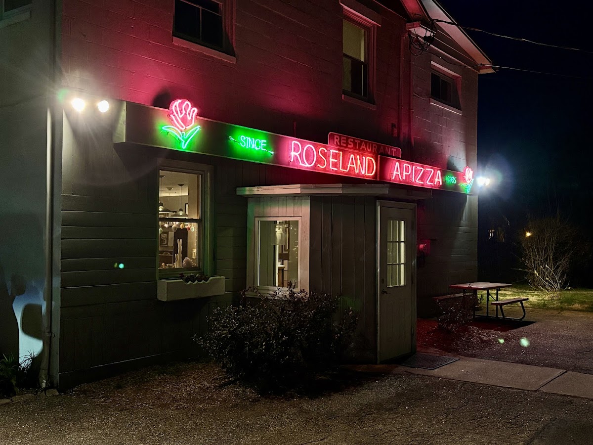 Roseland Apizza photo 1