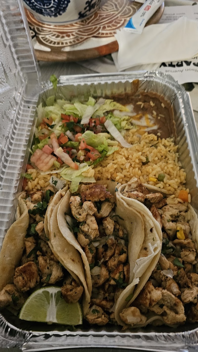 SalvadoreΓ±o and mexican grill restaurant photo 3