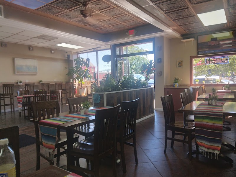 Salvadoreño and mexican grill restaurant photo 4