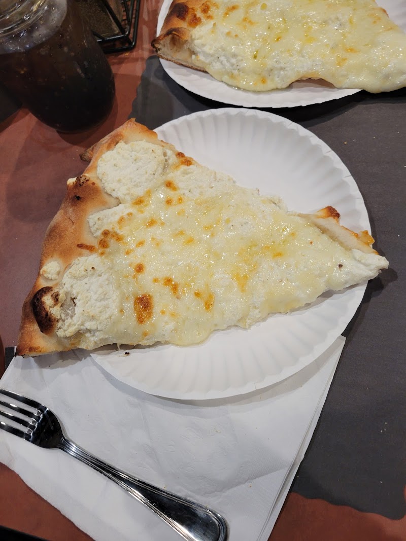 Sardo's Pizzeria photo 3