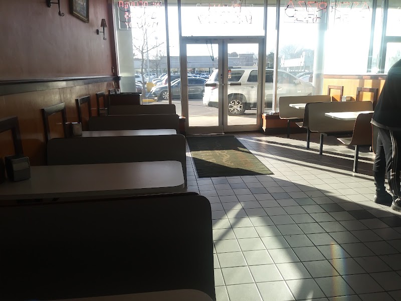 Savarona's Pizzeria photo 5