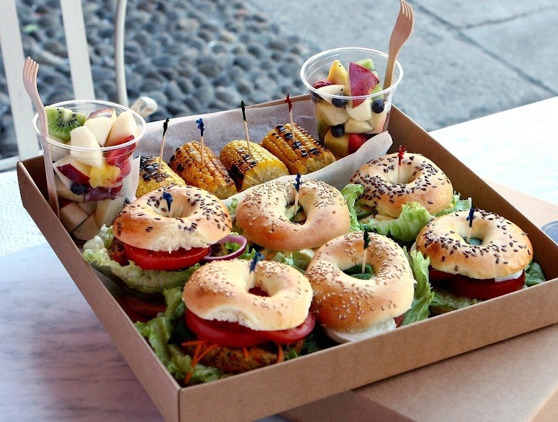 Schwartzβs Bagels & Backyard Burgers photo 2