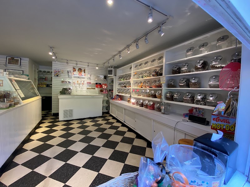 Scoops Ice Cream & Candy Shop photo 3