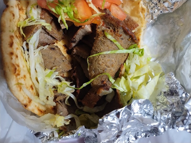 Selden Restaurant Pizza & Gyros photo 3