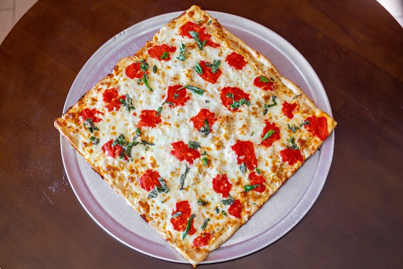 Selden Restaurant Pizza & Gyros photo 4