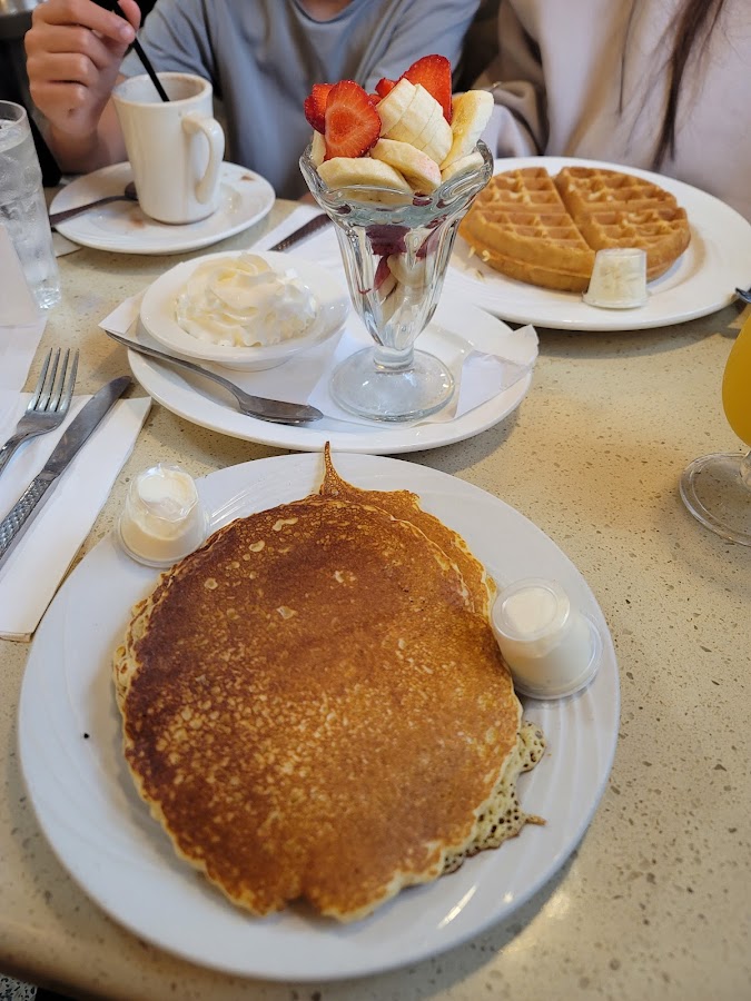 Seven Brothers Diner photo 3