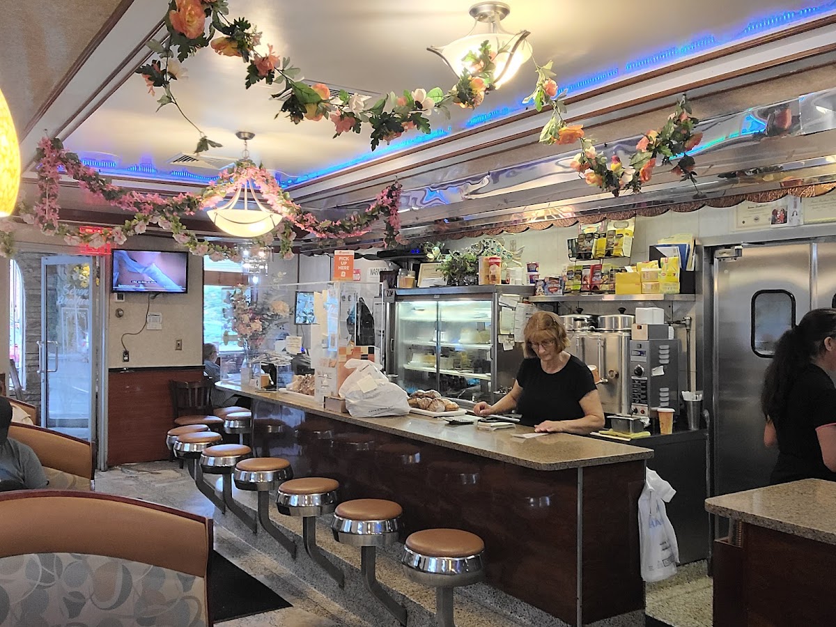 Seven Brothers Diner photo 5