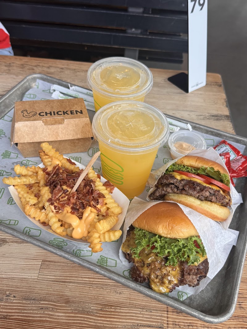 Shake Shack Darien photo 4