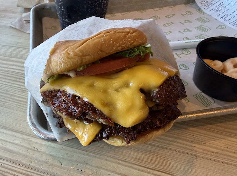 Shake Shack New Hyde Park photo 3