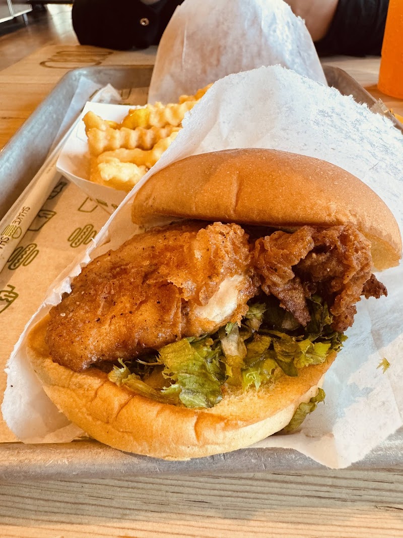 Shake Shack New Hyde Park photo 5