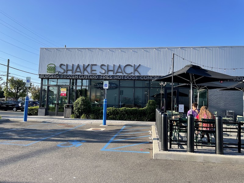 Shake Shack Oceanside photo 3