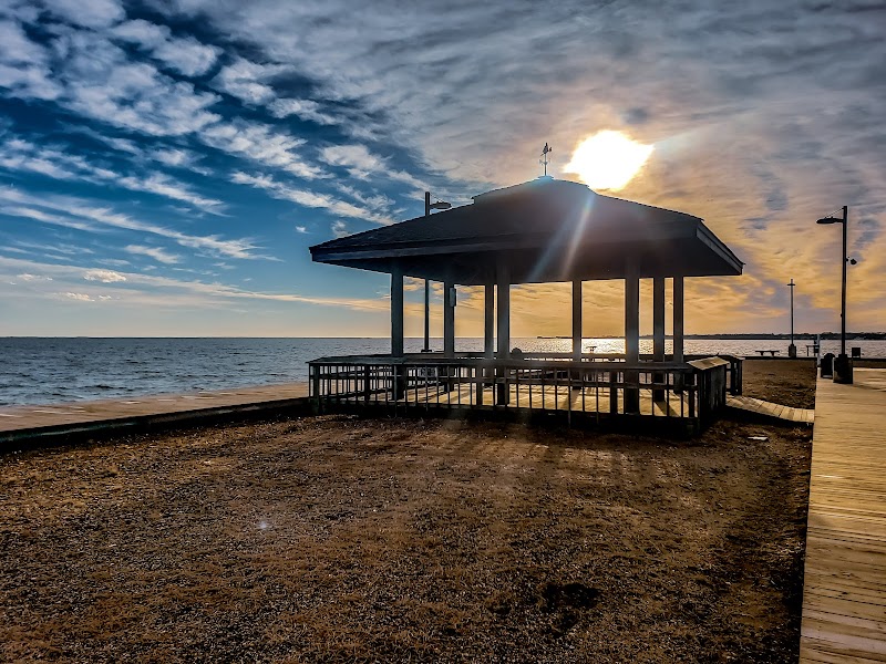 Shorefront Park photo 4