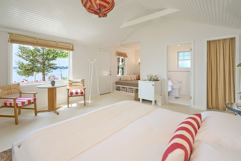 Silver Sands Motel & Beach Bungalows photo 2