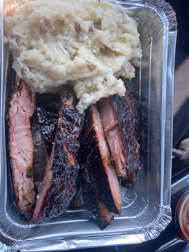 Smokin' Wolf BBQ & More photo 4