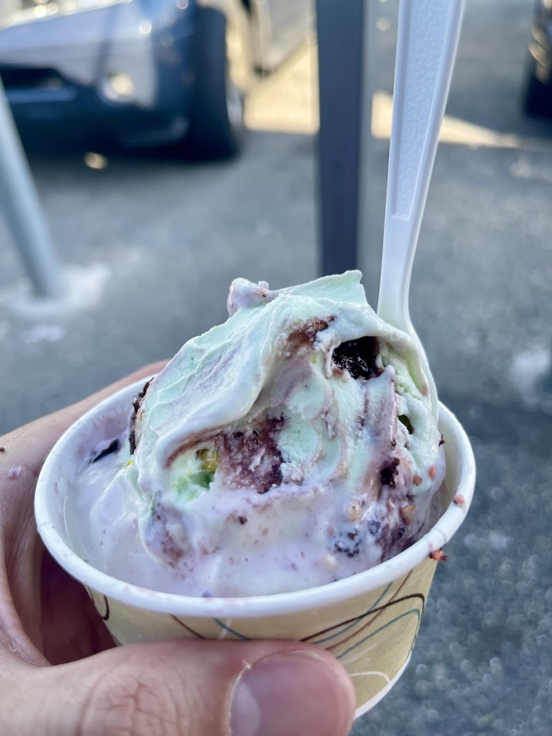 Snowflake Ice Cream Shoppe photo 4