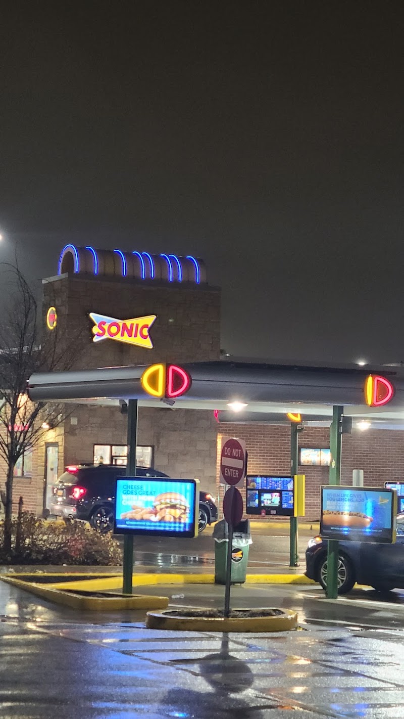 Sonic Drive-In photo 5