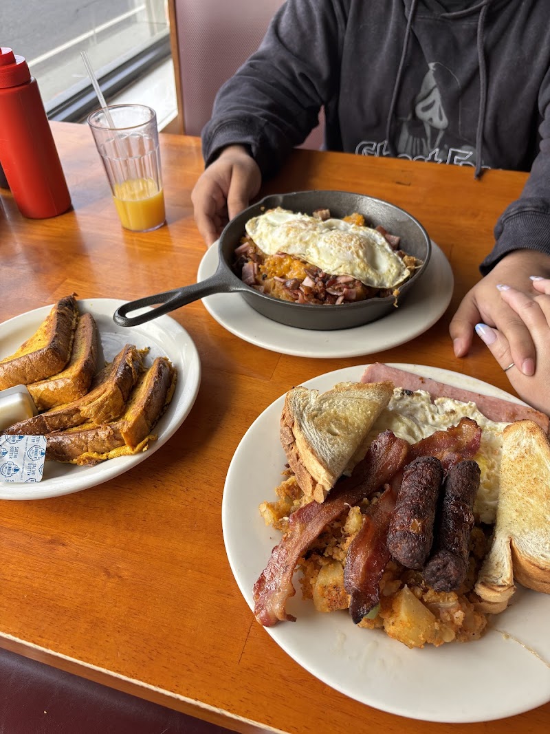 Stratford Skillet photo 5