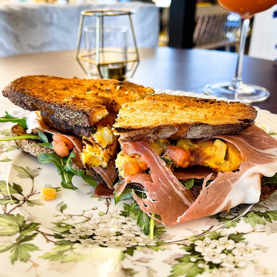 Studio Café photo 2