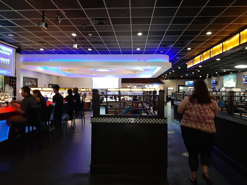 Sunset Plaza Shopping Center photo 4