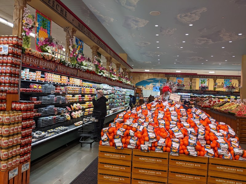 Sunset Plaza Shopping Center photo 5
